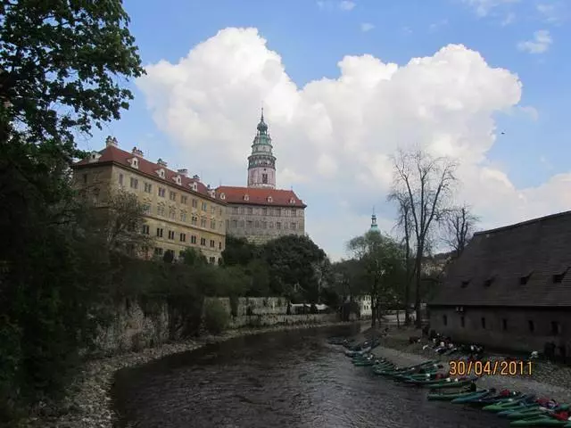 Ĉu indas iri al ĉea Krumlov?