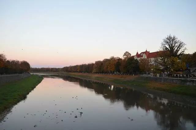 Якія экскурсіі варта наведаць у Изках? Дзе лепш купляць экскурсіі? 63844_13