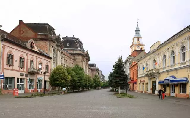 Quelles excursions méritent de visiter dans l'échappement? Où mieux acheter des excursions? 63844_16