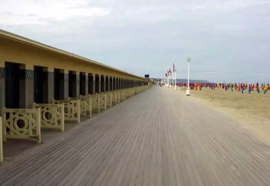 Riposa a Deauville: Pro e contro. Vale la pena andare a Deauville?