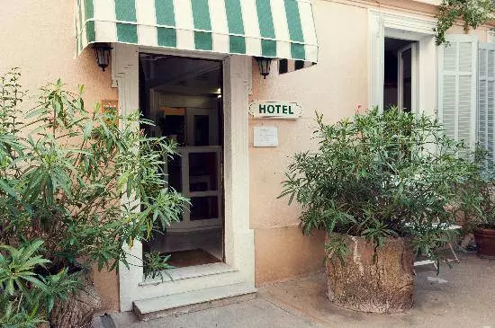 Jaki hotel warto zrelaksować się w Cannes? 6535_5