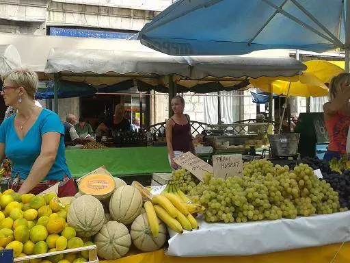 Počitek v Splitu: prednosti in slabosti. Naj grem na Split? 65832_3