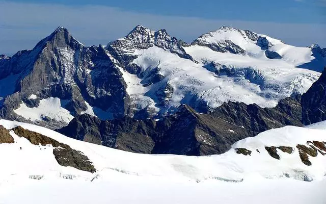 Mga Piyesta Opisyal sa Wengen: Kauswagan ug Konst 6597_3