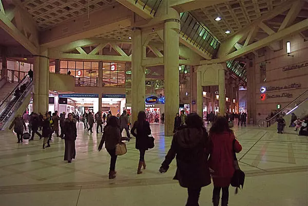 Shopping Centers Paris. 6717_14