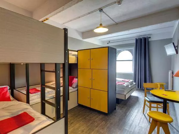 Jaký hotel se rozhodl relaxovat v Bruselu? 6758_6