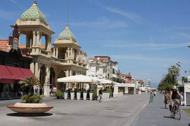 ¿Qué vale la pena visualizar en Viareggio? 6897_2