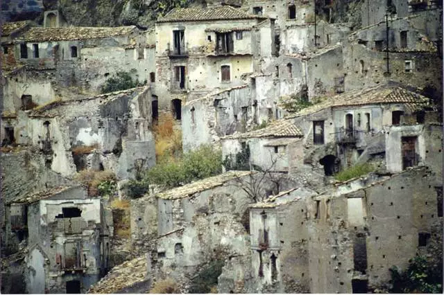 Na háiteanna is suimiúla i Reggio di Calabria. 7021_15