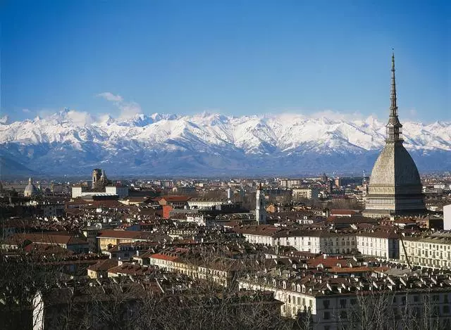 Unsa ang mga makapaikag nga mga lugar nga angay nga pagbisita sa Turin? 7023_1