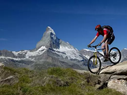 Yadda za a dauke kanka akan hutu a Zermatt? 7047_4