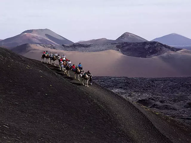 Tiştê balkêş e ku li Lanzarote binêrin? 7075_2