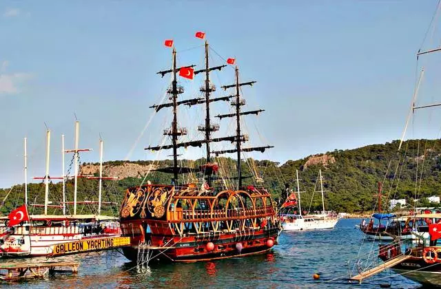 Jou Ferye nan Kemer: revizyon tourism 71616_2