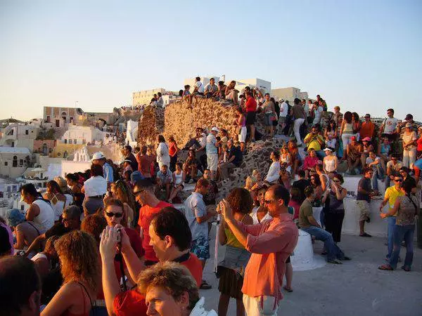 Scíth le leanaí ar Santorini. Leideanna tuismitheoirí. 7361_3