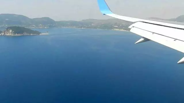 Ngày lễ ở Zakynthos: Làm thế nào để có được? Làm thế nào để di chuyển xung quanh hòn đảo? 7371_1