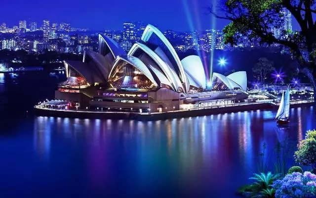 Ebee ka ịga Sydney na ihe ị ga-ahụ? 7549_2