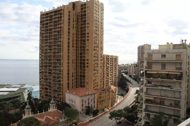 Yiziphi izindawo ezithokozisayo ezifanele ukuvakashela eMonaco-Villa?