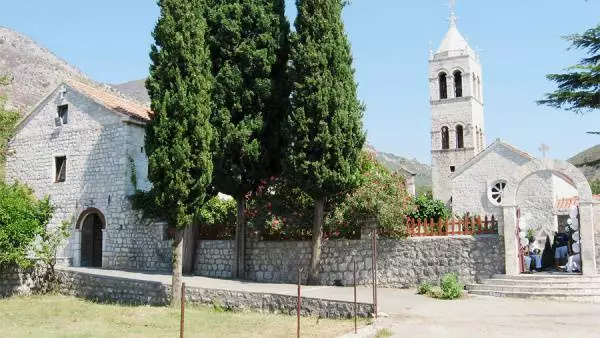 Cales son os teus lugares interesantes para visitar en Petrovac? 7873_2