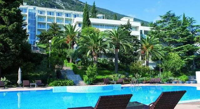 Pluses of rest with children in Petrovac? Best hotels for recreation with children. 7892_2