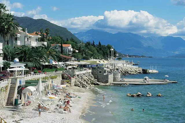 Poukisa li vo ale nan Herceg Novi? 7895_2