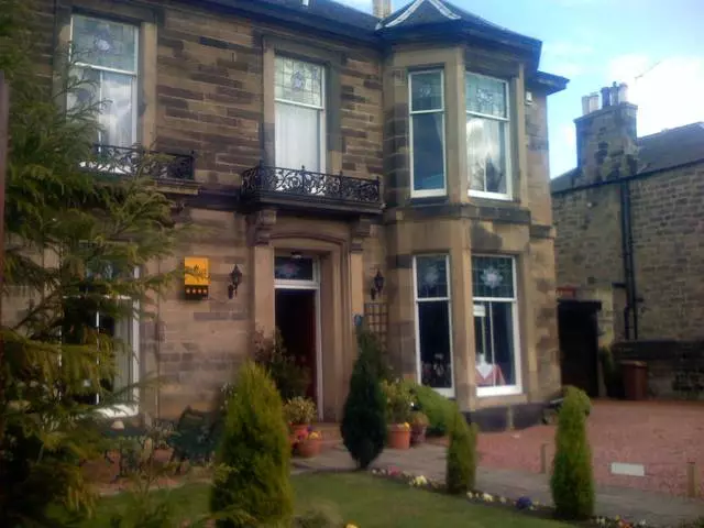 Hotel mana yang lebih baik untuk tinggal di Edinburgh? 7916_8