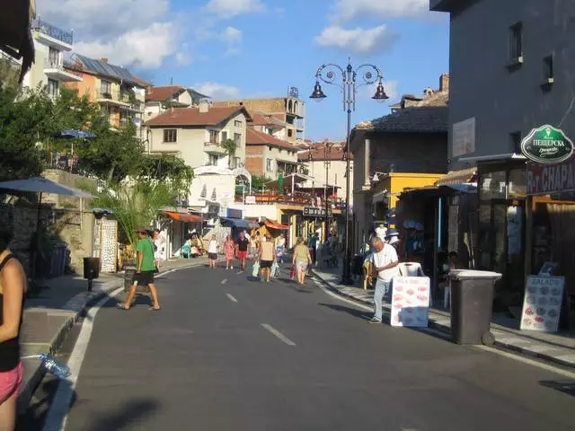 Mikpritja modeste e Vlass Shenjtë