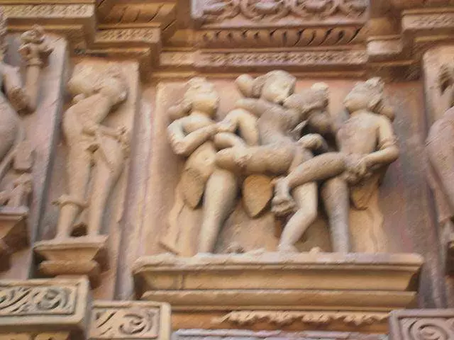 Je, ni thamani ya Khajuraho? 7973_1