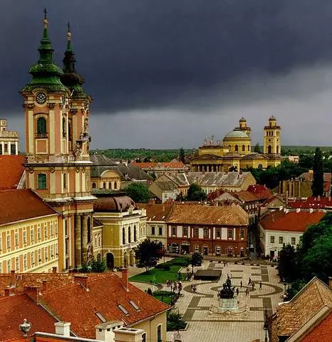 Sezona opuštajući u Egeru. Kada je bolje ići na Eger da se odmara? 8001_1