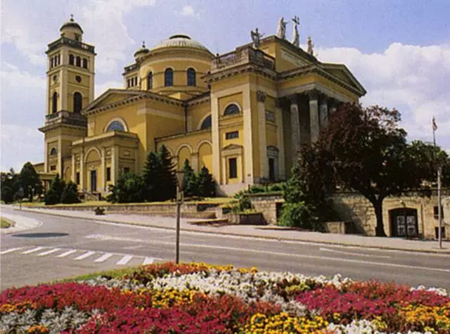 Sezono malstreĉiĝas en Eger. Kiam estas pli bone iri al Eger por ripozi? 8001_3