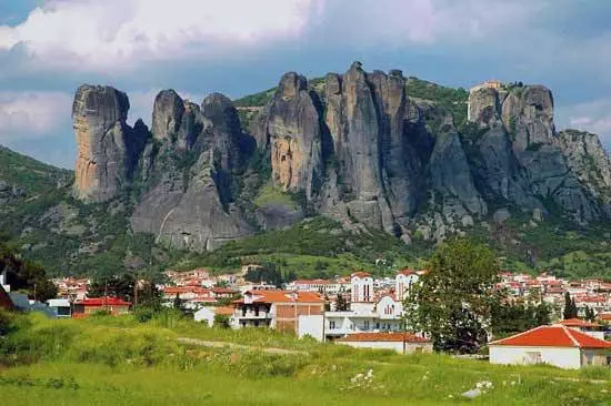 Malolo vaitau i Kalabak. O afea e sili ai le alu i Kamambaku i tafaoga?