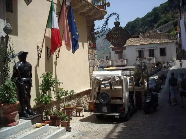 Reggio di Calabria'da ne gezmeye değer? 8051_4