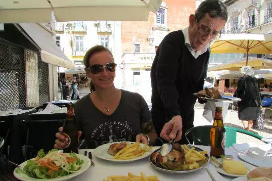 Rest in Lisbon: where to eat and how much does it cost? 8057_4