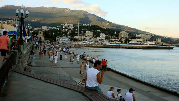 ໃນ Yalta ມີສະຖານທີ່ໃດແດ່ທີ່ຫນ້າສົນໃຈ? 8093_4