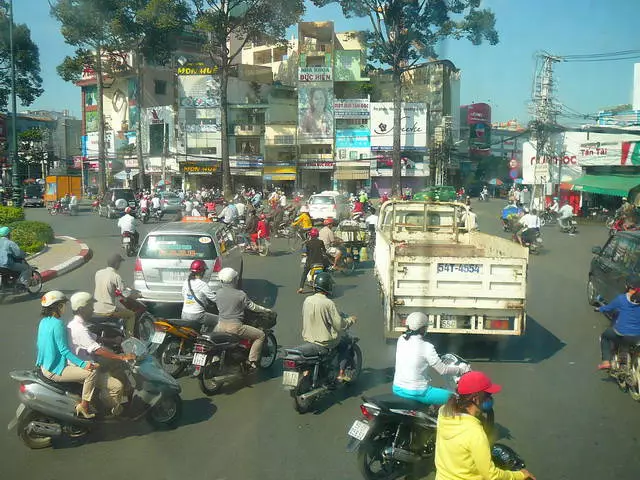 Ho Chi Minh City - tipiska Āzijas pilsēta