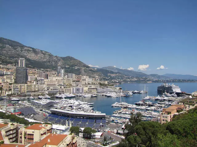 What interesting can be viewed in Monaco-Villa? 8238_2