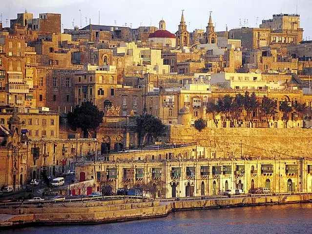 Valletta में आराम करने के लिए बेहतर कब है? 8240_1