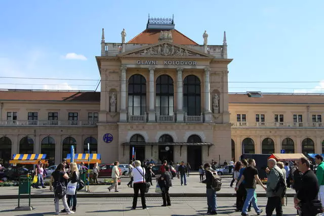 ພັກຜ່ອນໃນ zagreb: ວິທີການໄປທີ່ນັ້ນ? ຄ່າໃຊ້ຈ່າຍ, ເວລາເດີນທາງ. 8278_1