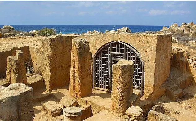 Paphos - אַ שטאָט אָן פּאַטאָס :) 8516_3