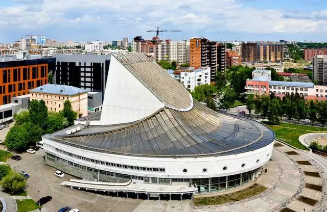 Τα πιο ενδιαφέροντα μέρη στο Novosibirsk. 8537_3