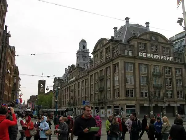 Mga shopping center at mga department store sa Amsterdam.