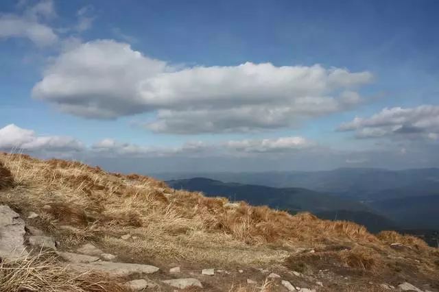 Quand vaut-t-il la peine de partir en vacances à Yasina? 8698_10