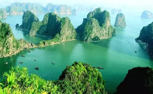 Gịnị bara uru ịlele na Halong?