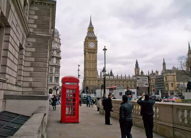 Utflukt til ærverdig London. 8948_4