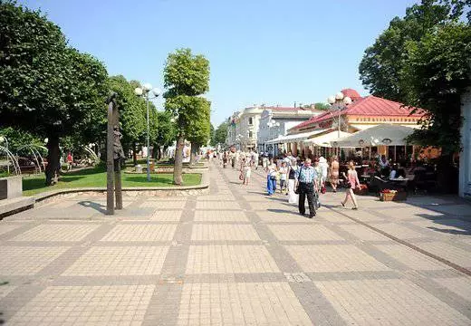 Percutian di Jurmala, di pantai Dzintari 8978_2