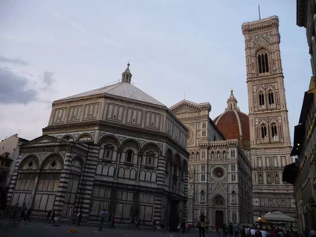 Naon pesta pikeun milih dina Florence?