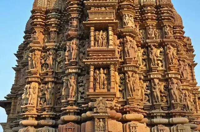 O le a le mea manaia nofoaga e aoga ai se asiasiga i Khajuraho? 9192_2