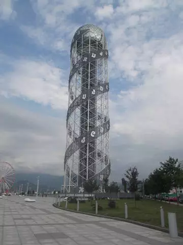 Batumi: Halkan waxaad tahay marti, oo aan shisheeye ahayn. 9212_4