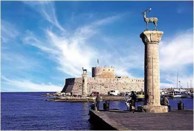 Quizbia ntawm Greek Island Rhodes - qhov chaw nyob ntawm chav kawm siab tshaj! 9482_3