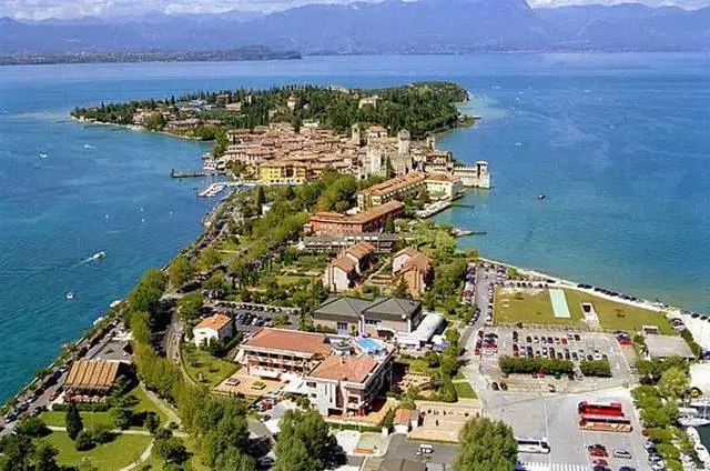 Kenapa patut pergi ke Sirmione? 9526_1