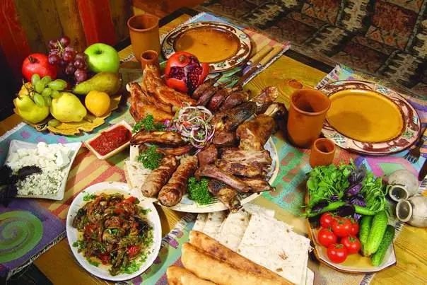 Aliments a Erevan: Què provar, preus, on menjar?