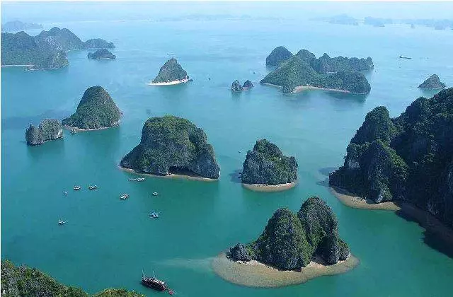 How to get to Halong?