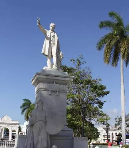 Mafi kyawun balaguron balaguro a cikin CIENFUEGOS. 9760_2